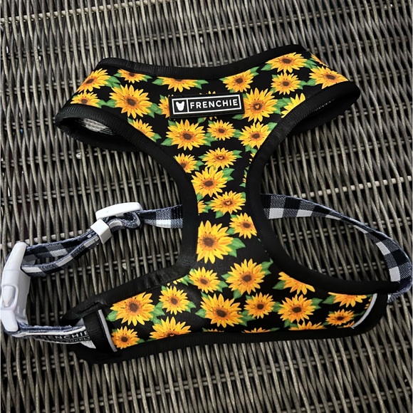 Frenchie bulldog brand sunflower harness NWOT - Picture 1 of 2